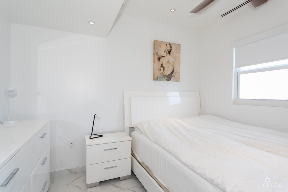 Cayman Reef Resort Beachfront With Future Redevelopment - Image 16