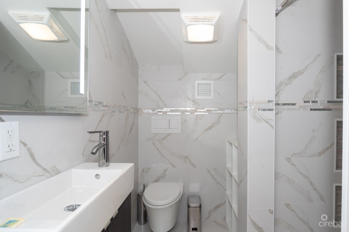 Cayman Reef Resort Beachfront With Future Redevelopment - Image 21