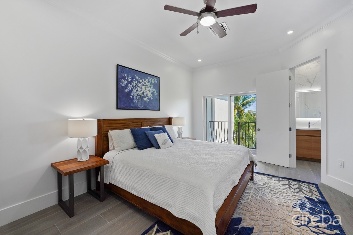 Turnberry  East #3 , Crystal Harbour - Image 13