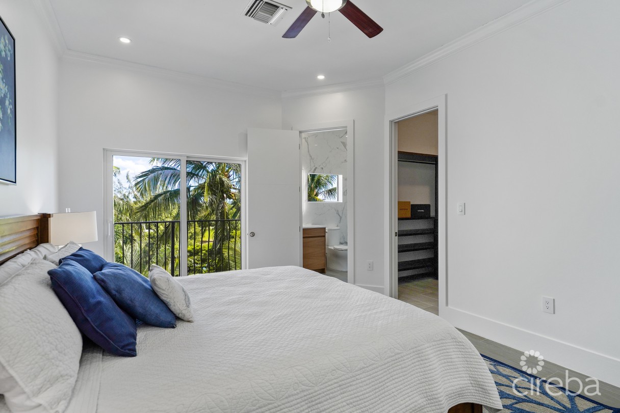 Turnberry  East #3 , Crystal Harbour - Image 14