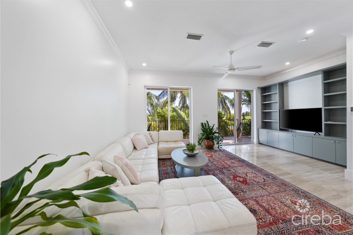 Turnberry  East #3 , Crystal Harbour - Image 7