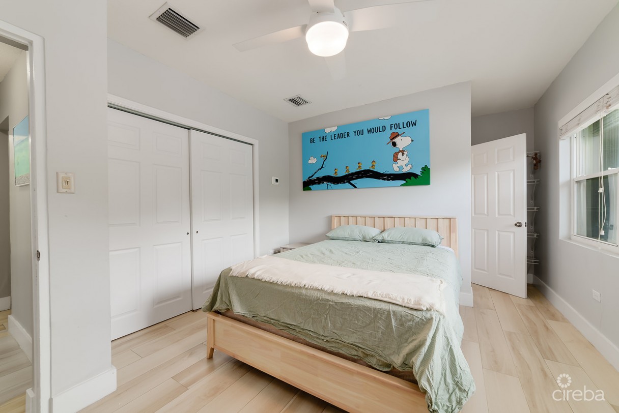 Winterhaven Beachfront 3 Bed - Image 7