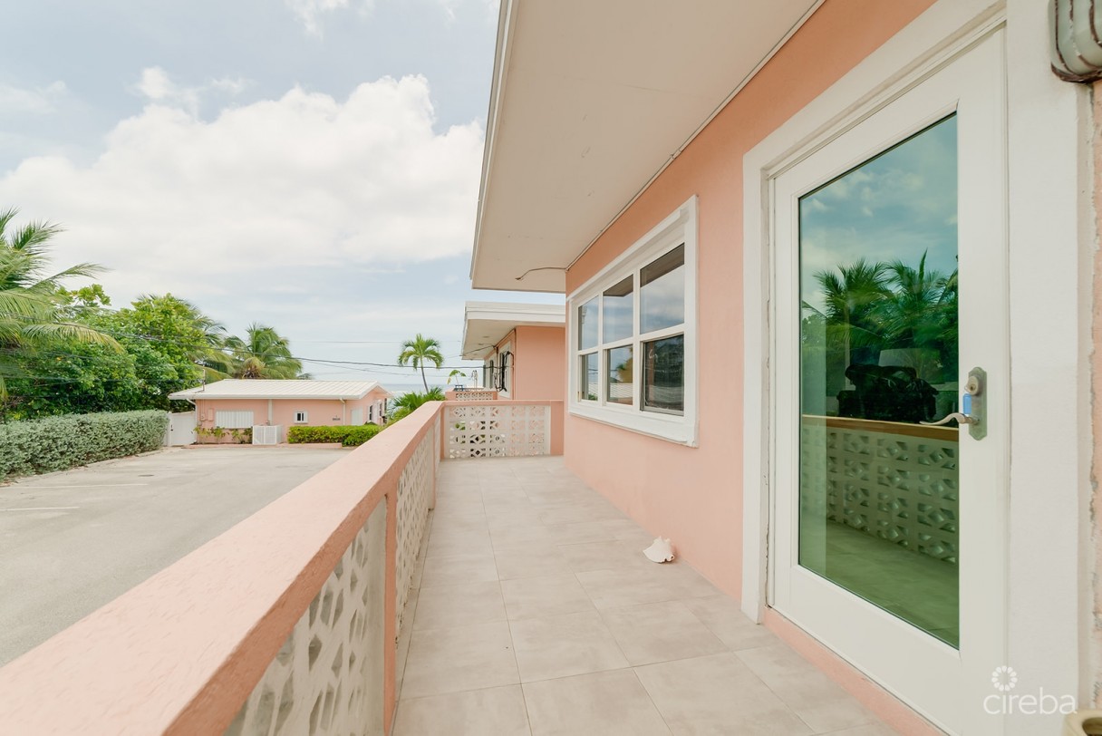 Winterhaven Beachfront 3 Bed - Image 9