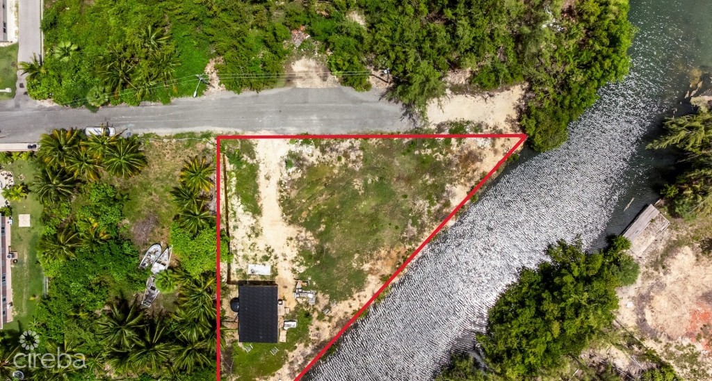 Chinaberry Drive Canal Front Lot - Image 5