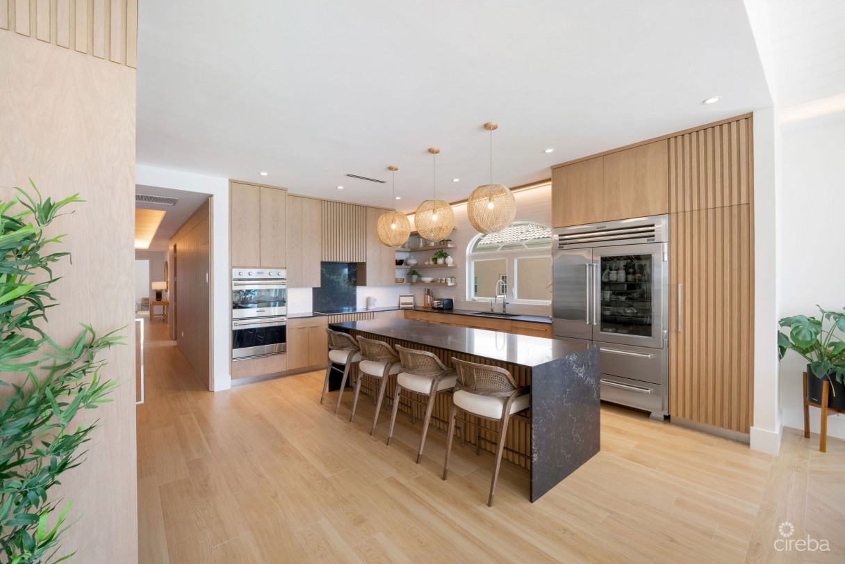 4 Bed Penthouse Seven Mile Beach Mandalay - Image 3