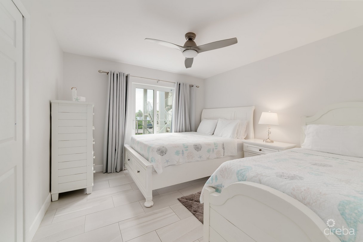 Sunset Cove Renovated 2 Bedroom - Image 9