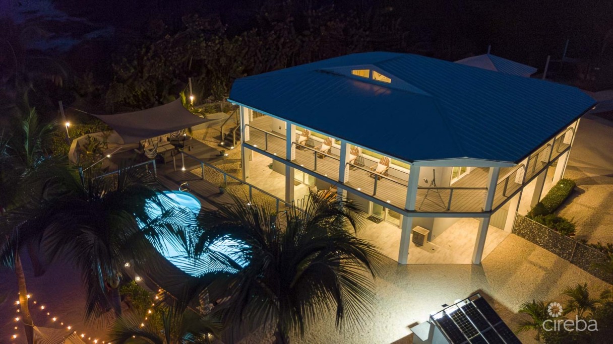 A Wave From It All - Fully Reno'd 4 Bed Oceanfront - Image 10