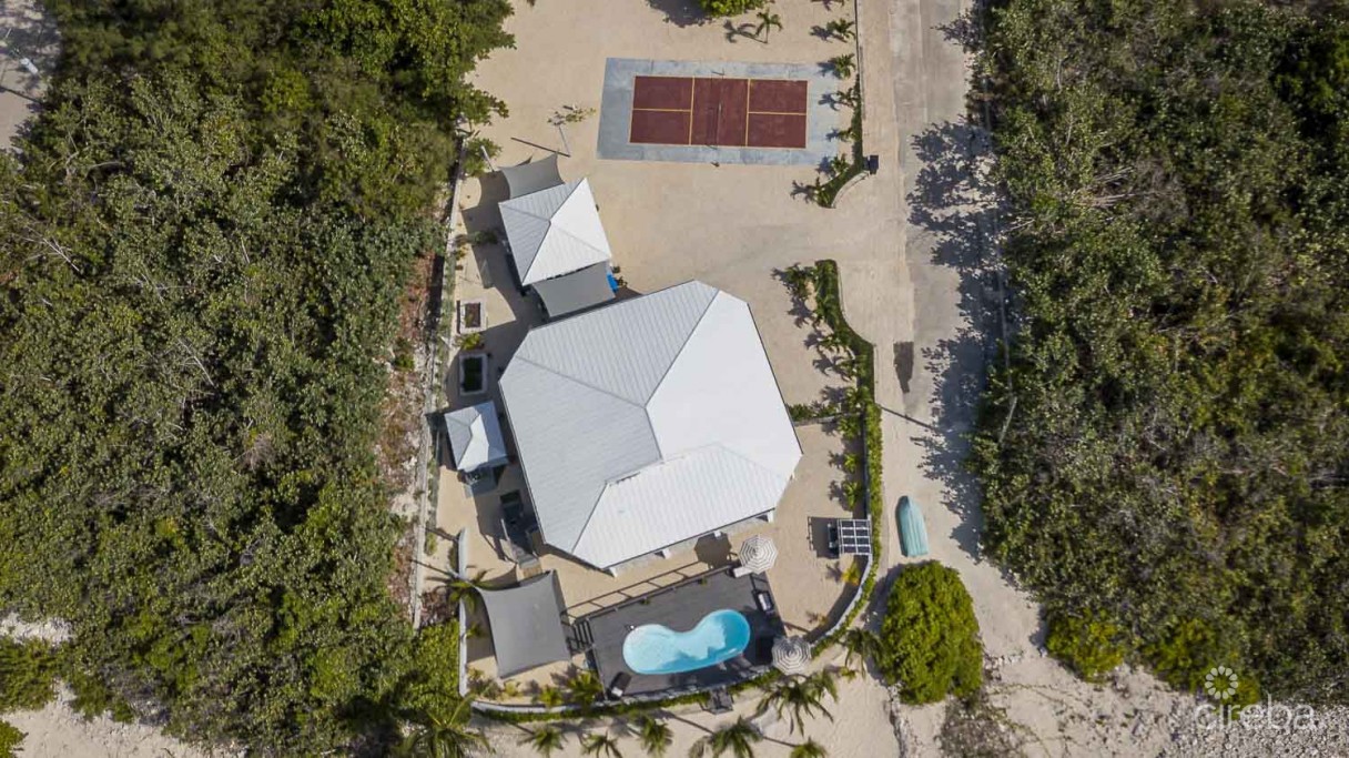 A Wave From It All - Fully Reno'd 4 Bed Oceanfront - Image 8
