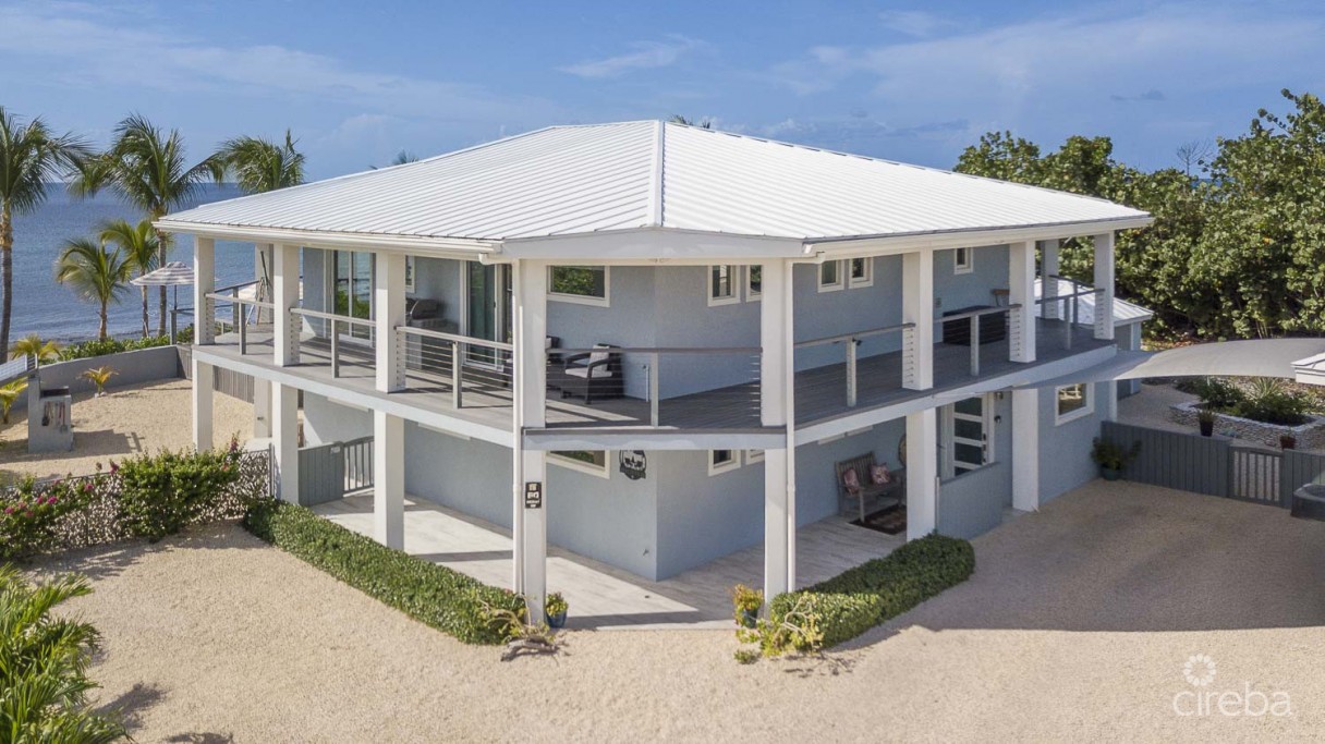 A Wave From It All - Fully Reno'd 4 Bed Oceanfront - Image 9