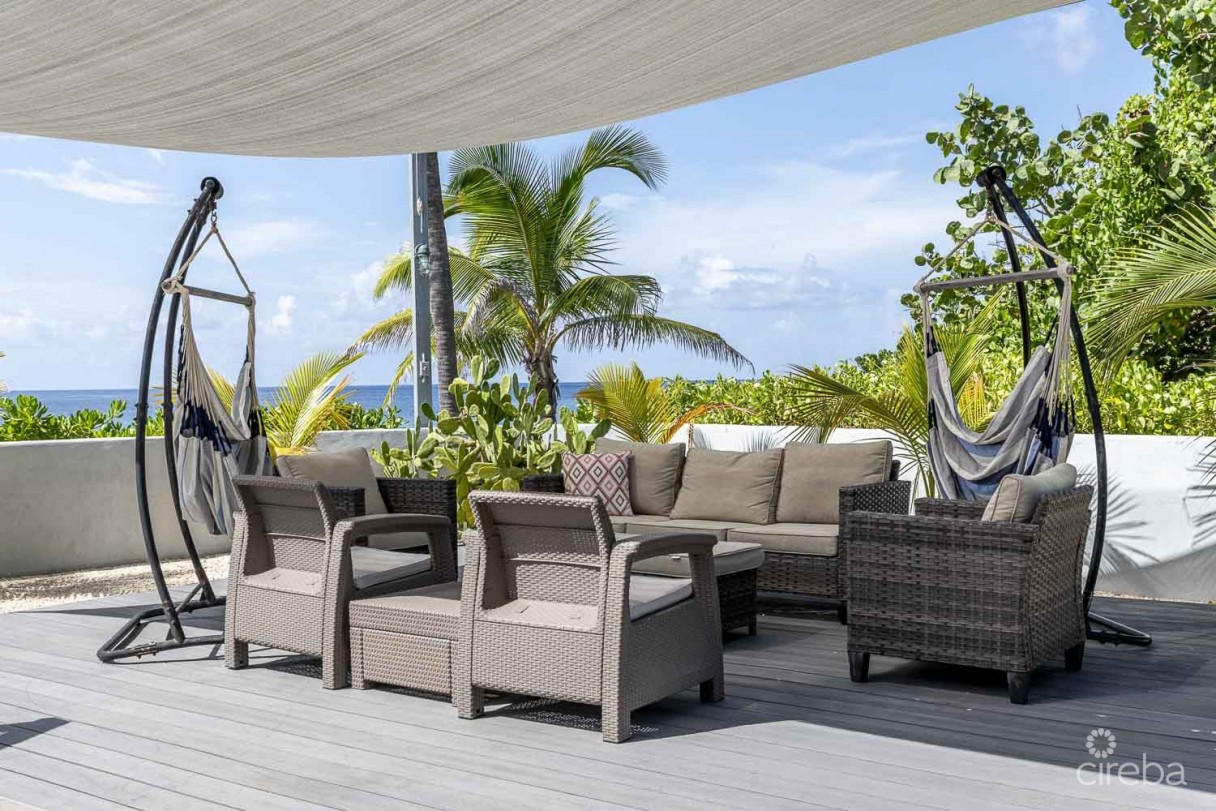 A Wave From It All - Fully Reno'd 4 Bed Oceanfront - Image 13