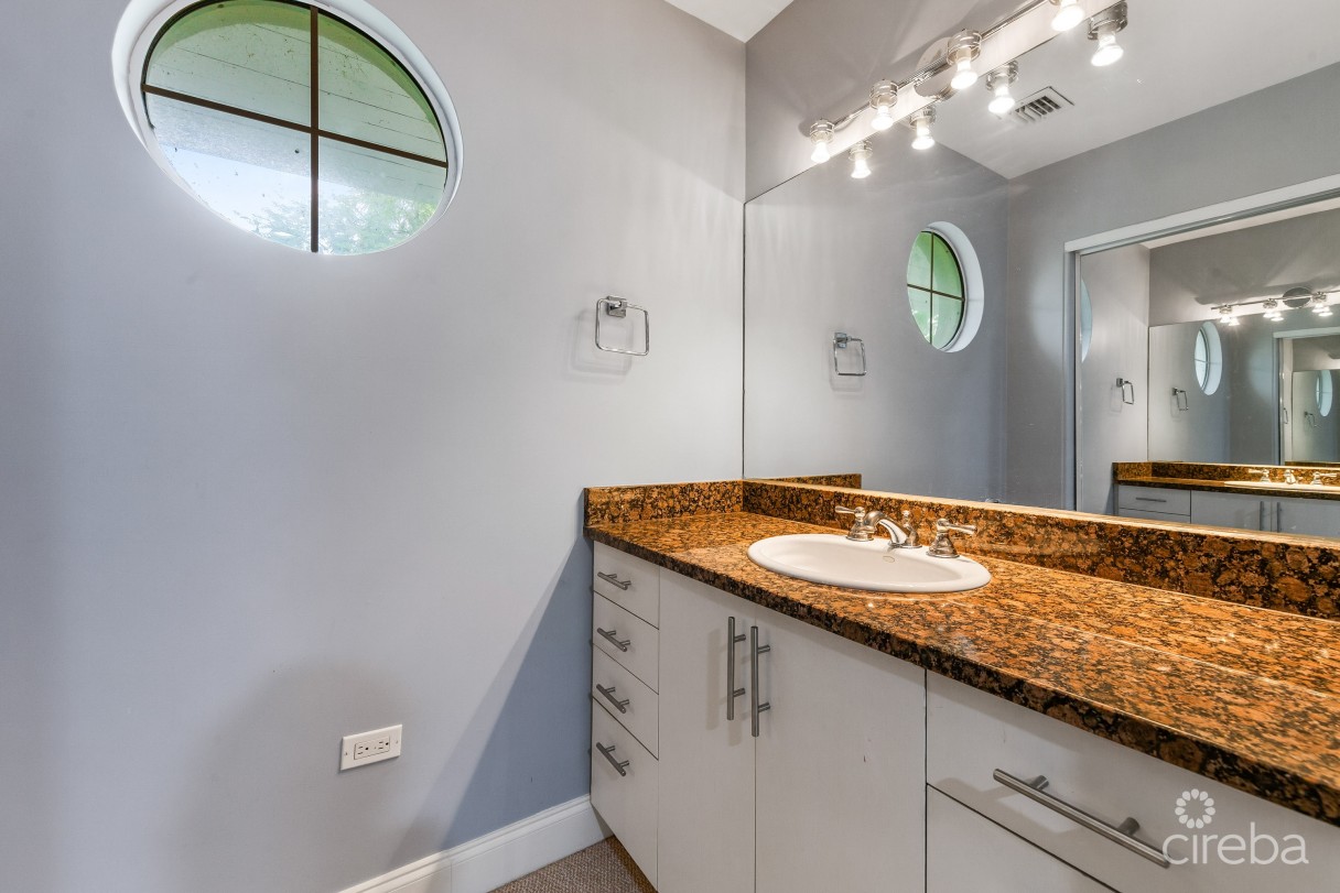 Windsor Village 18,  South Sound Townhome - Image 8