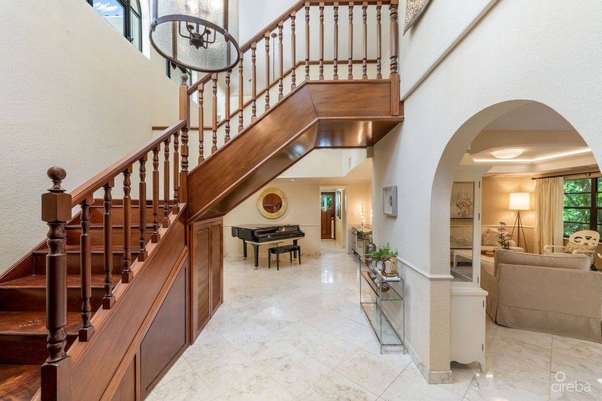 Anne Bonny Crescent - Classic Colonial With Outdoor Entertaining - Image 4