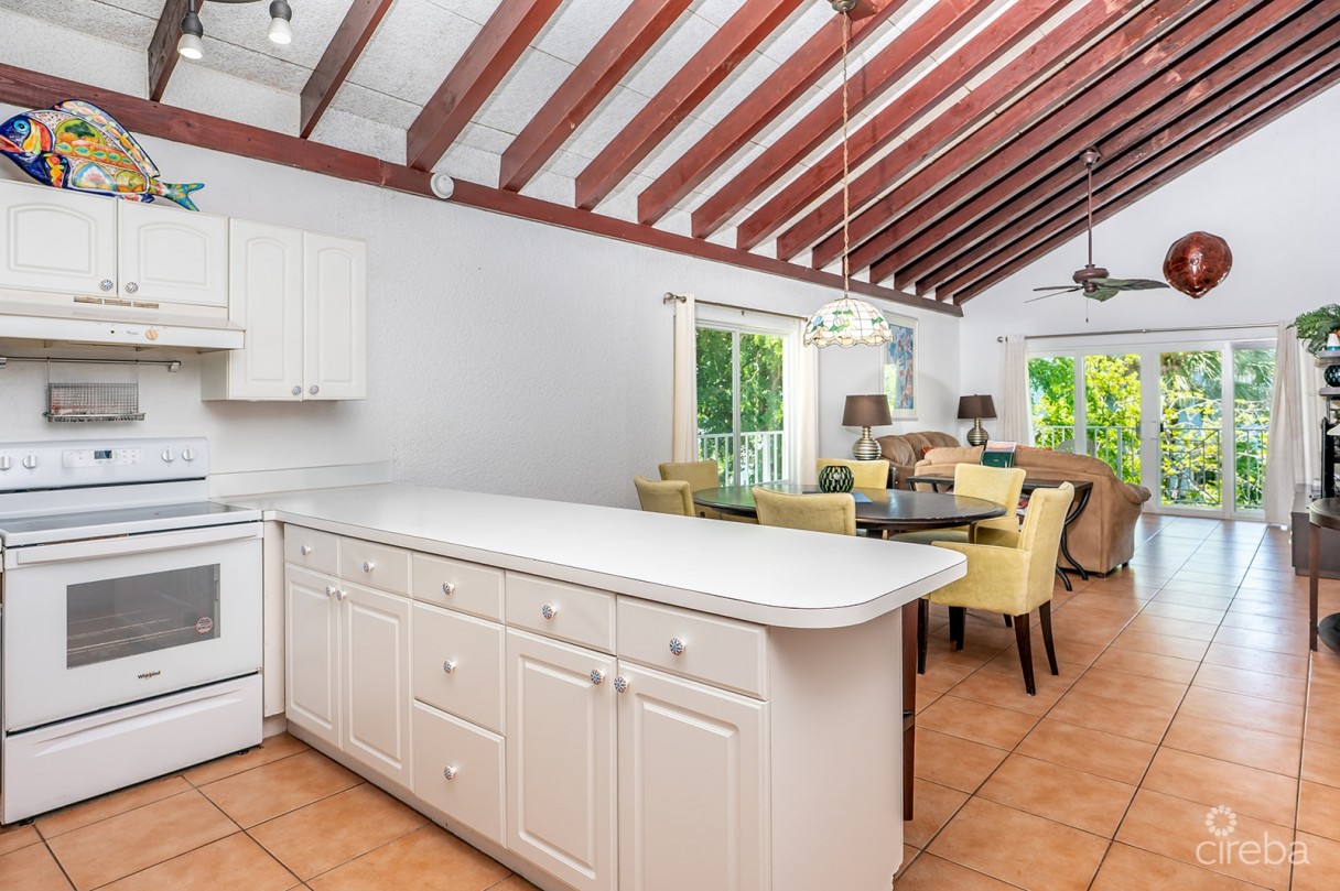 Sunset Cove  - Penthouse - Corner Unit - Image 14