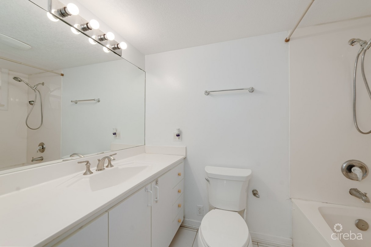 Ocean Club 2bed/2.5bath Condo - Image 9