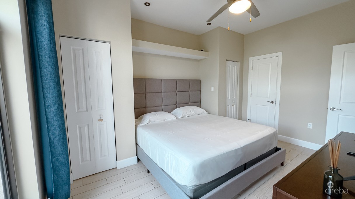 2 Bedroom San Sebastian Townhouse - Image 7