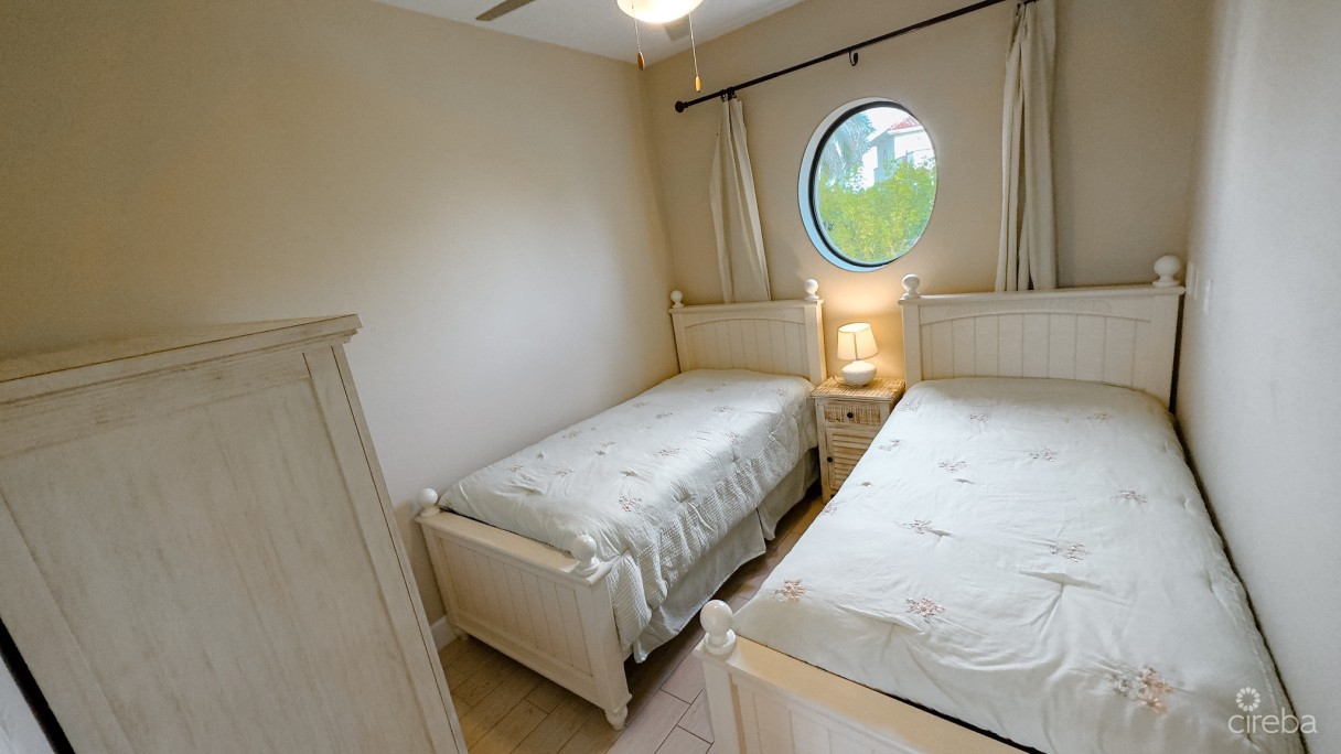 2 Bedroom San Sebastian Townhouse - Image 9