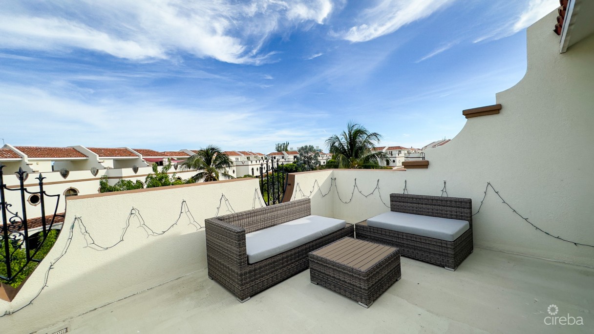 2 Bedroom San Sebastian Townhouse - Image 11
