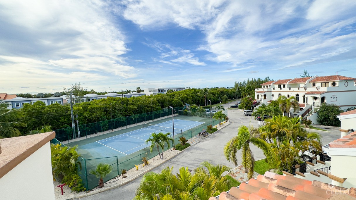 2 Bedroom San Sebastian Townhouse - Image 13