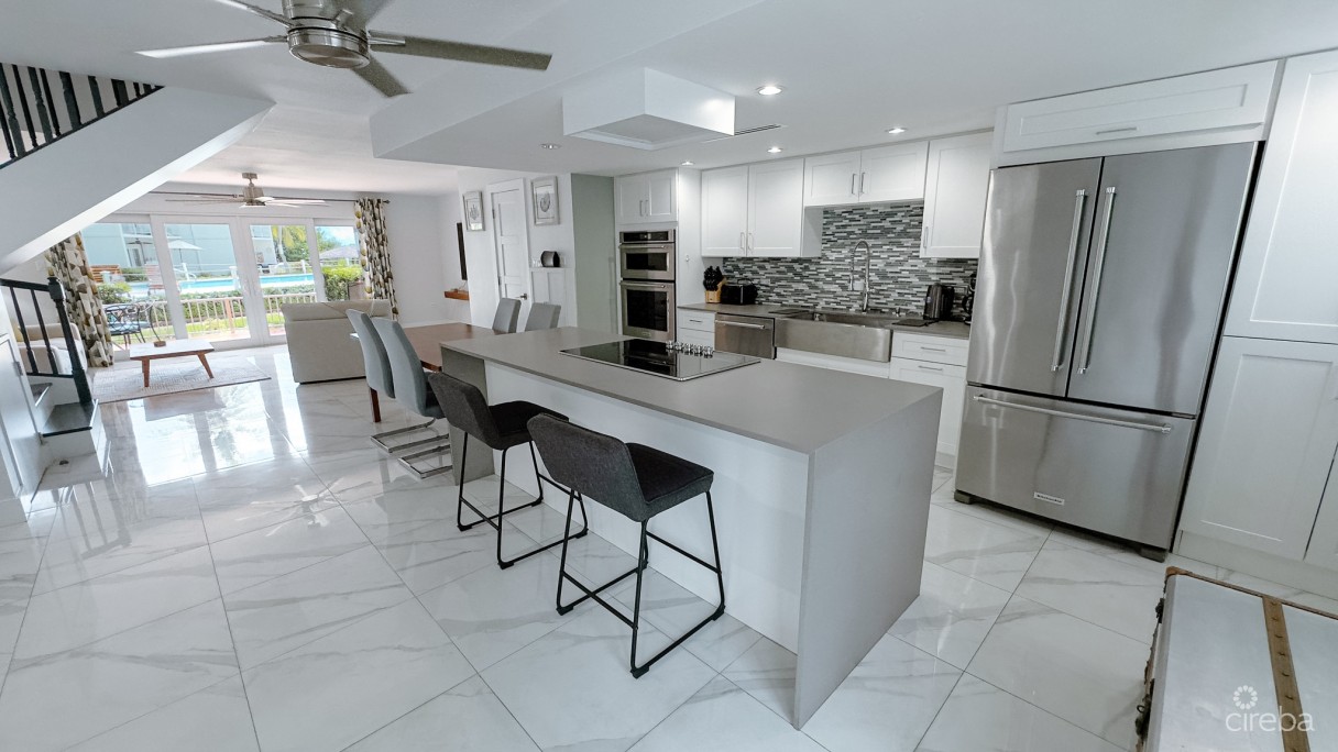 3 Bed Ocean View - By The Sea - Image 4