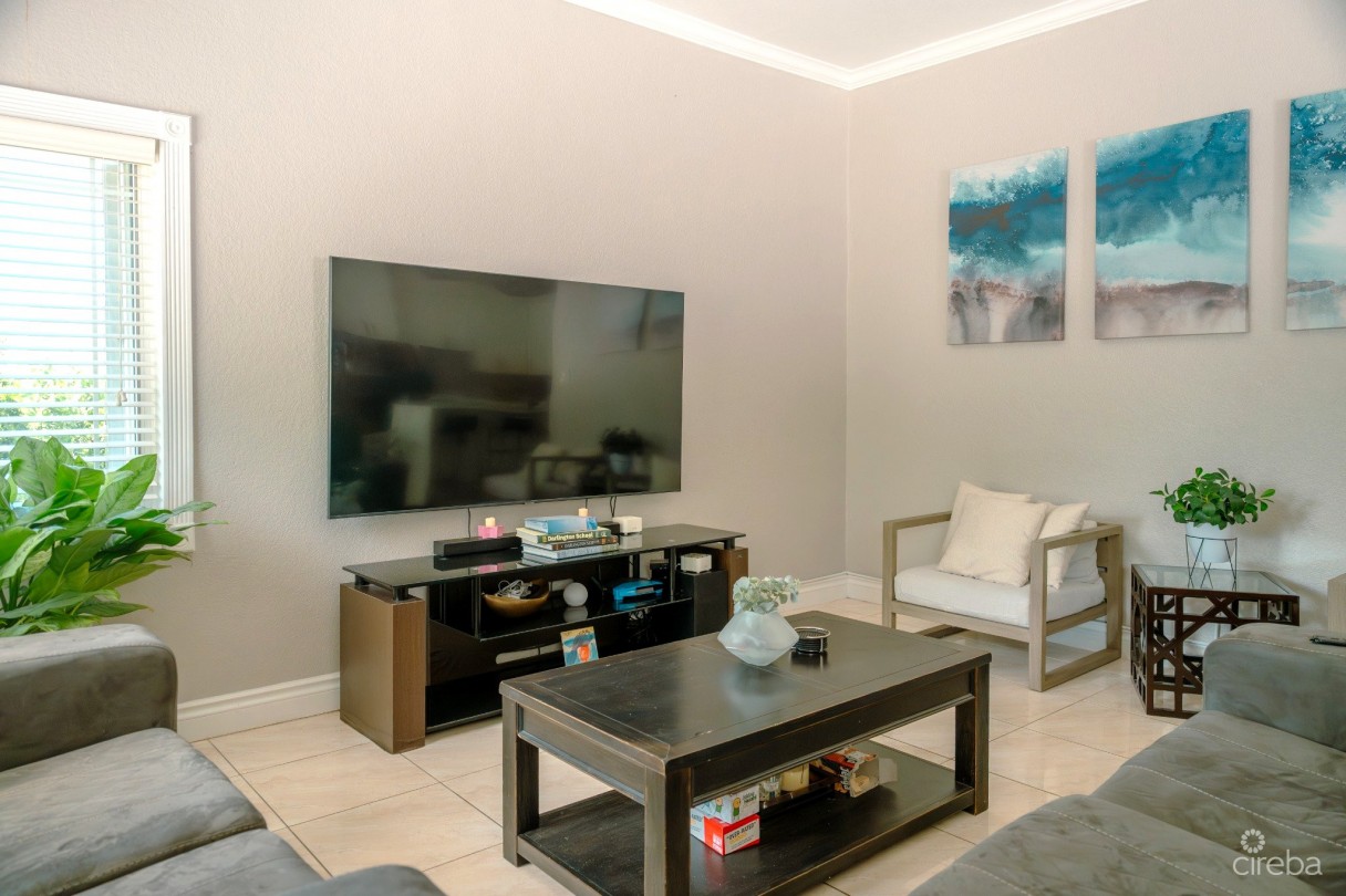 4 Bedroom Beautiful Family Home In Savannah - Image 6