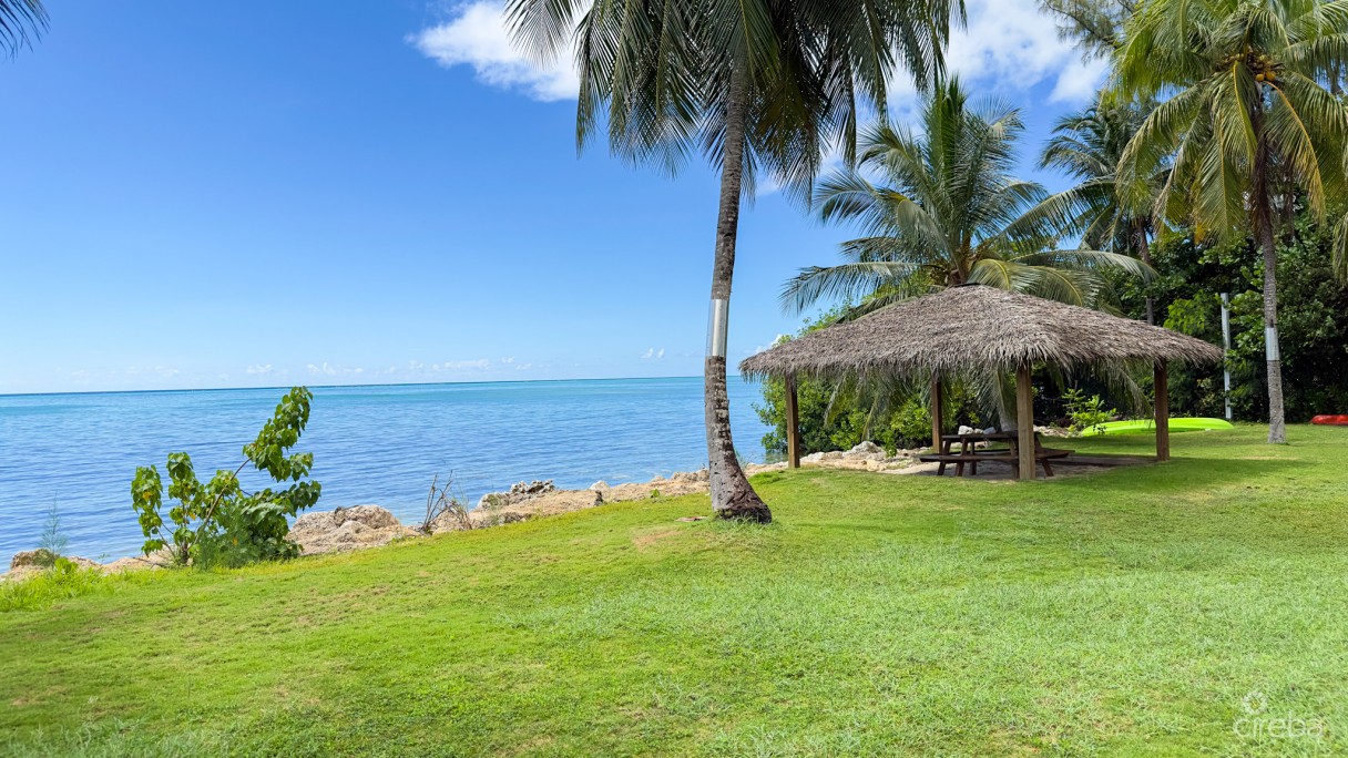 3 Bed Ocean View - By The Sea - Image 18