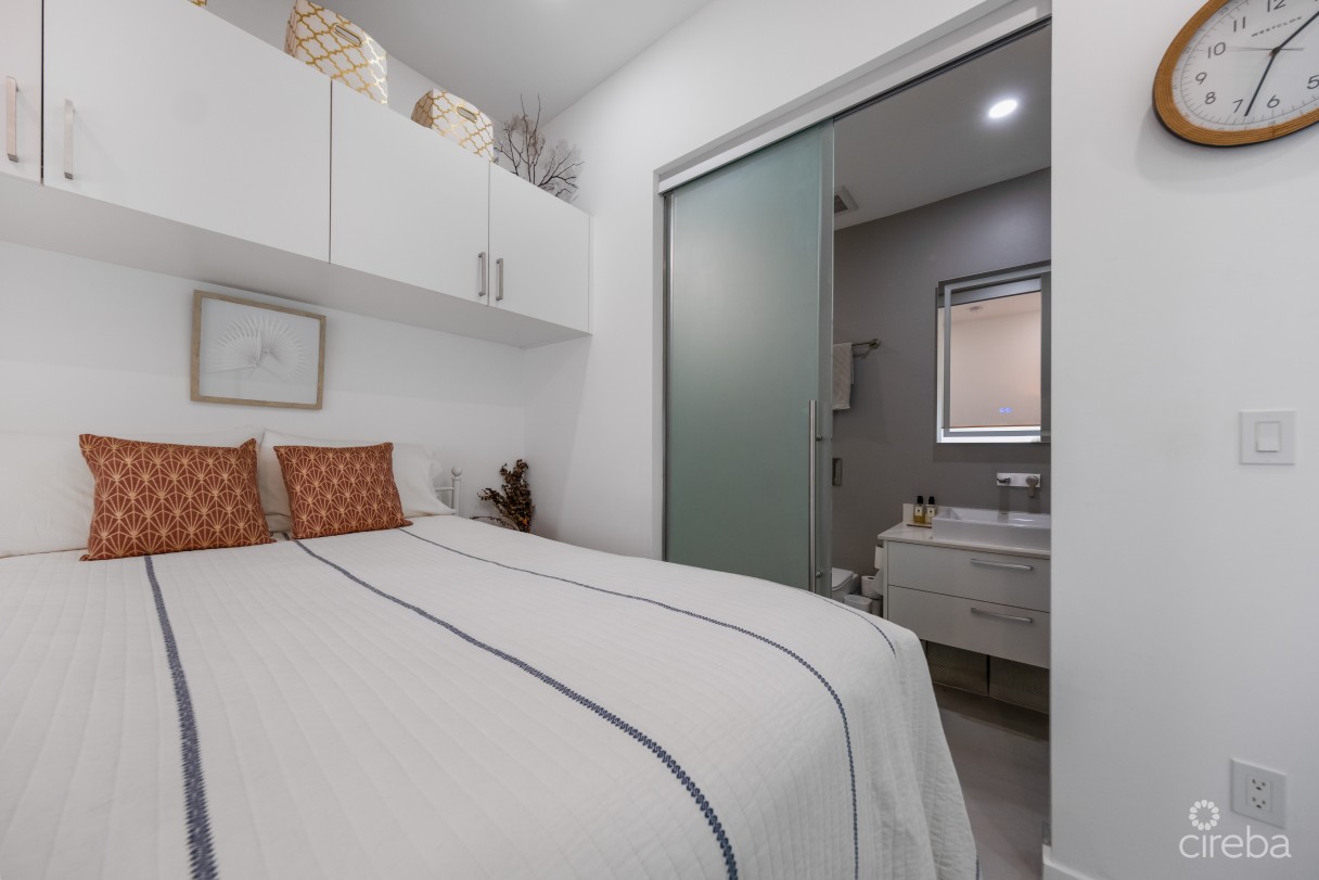 Stylish 1 Bed At Harbour Walk - Image 5