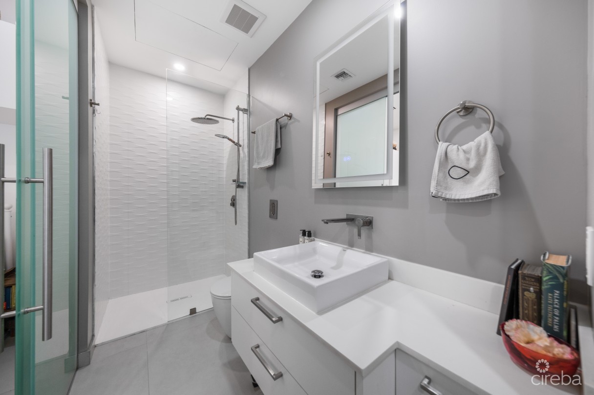 Stylish 1 Bed At Harbour Walk - Image 6