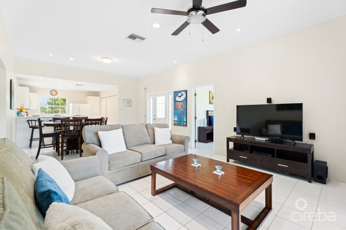Spacious 3 Bedroom Apartment In South Sound! - Image 1