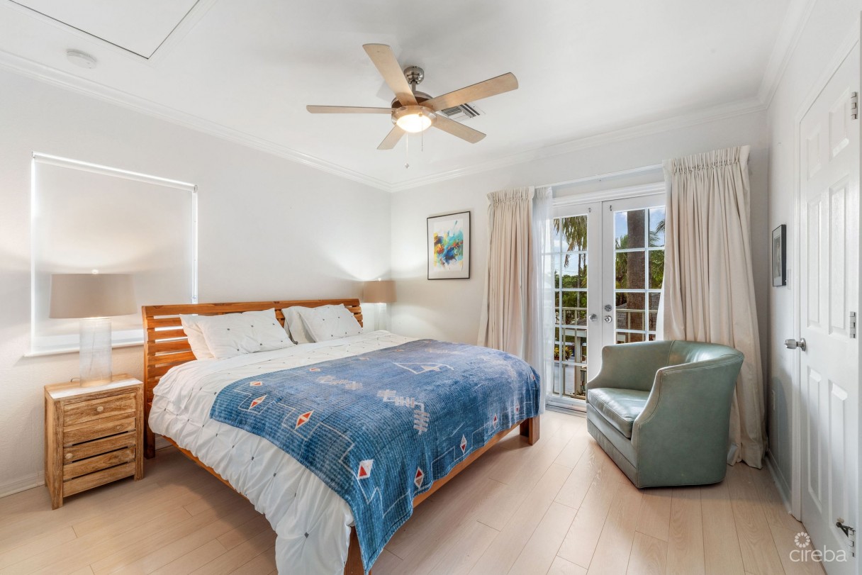 Mahogany Point Villas 3, Beach Front Townhome - Image 10