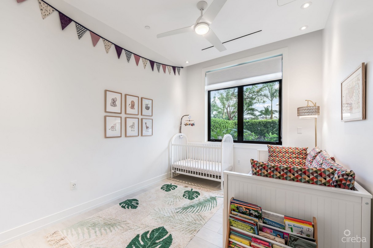 Olea 414 - Private Garden 2-bed Residence - Image 11