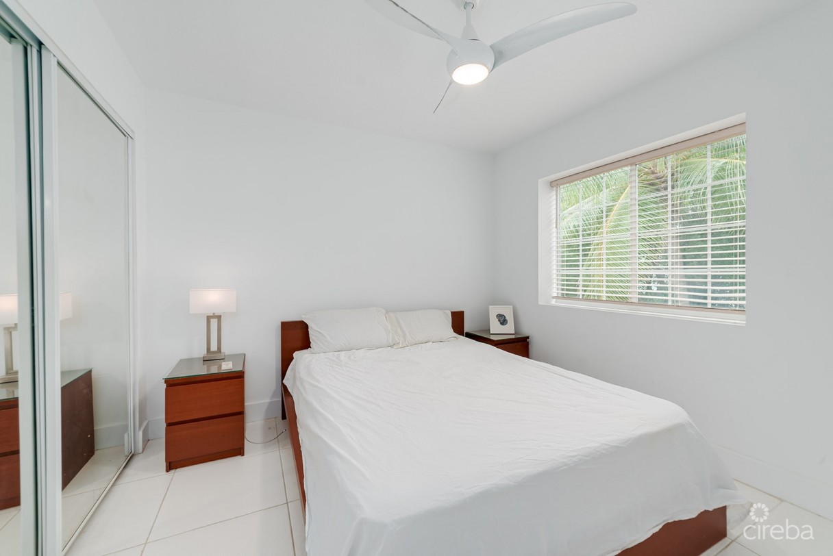Lakeside #d127: Prime Entry-level Investment Near Camana Bay - Image 4