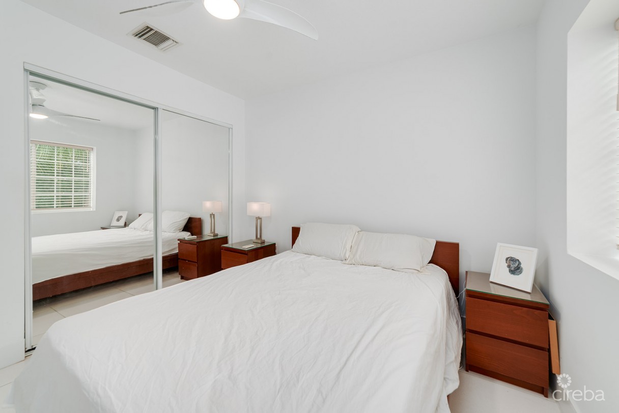 Lakeside #d127: Prime Entry-level Investment Near Camana Bay - Image 5