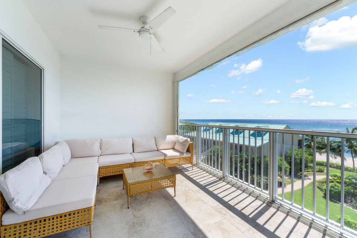 Superb Value And Views On Spotts Beach - 15 Coral Bay Village - Image 6