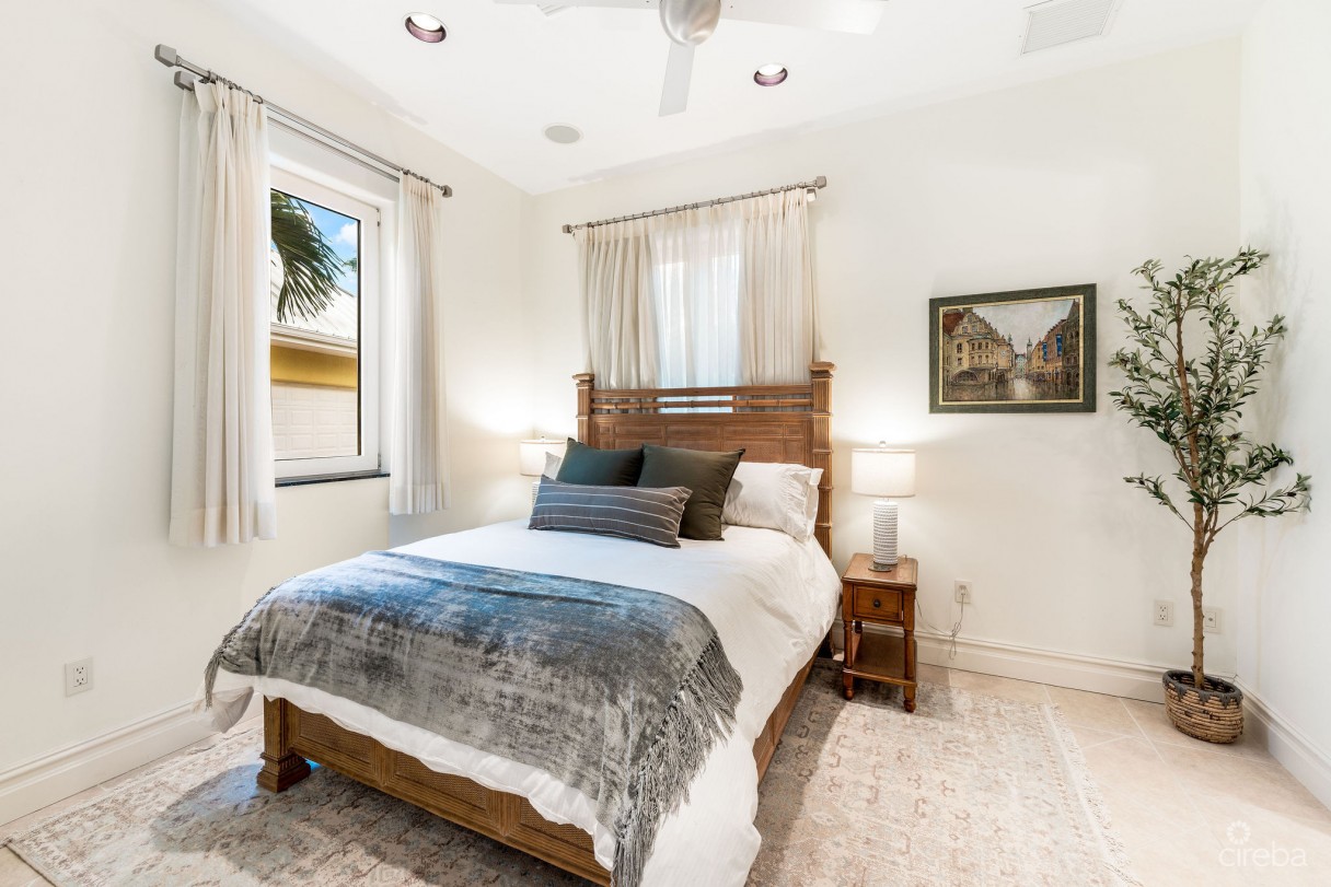 Villa Gabrielle Luxury Oceanfront Estate - Image 21