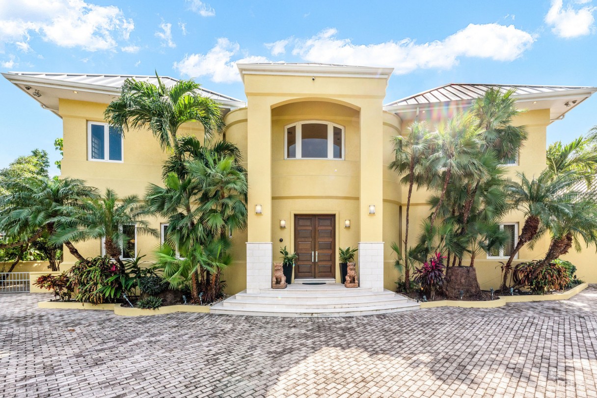 Villa Gabrielle Luxury Oceanfront Estate - Image 29