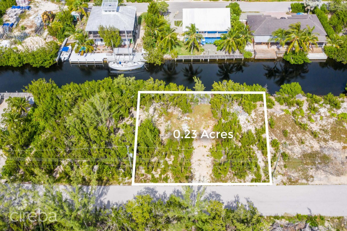 Green Street 0.23 Acres, Savannah Canal-front - Image 1