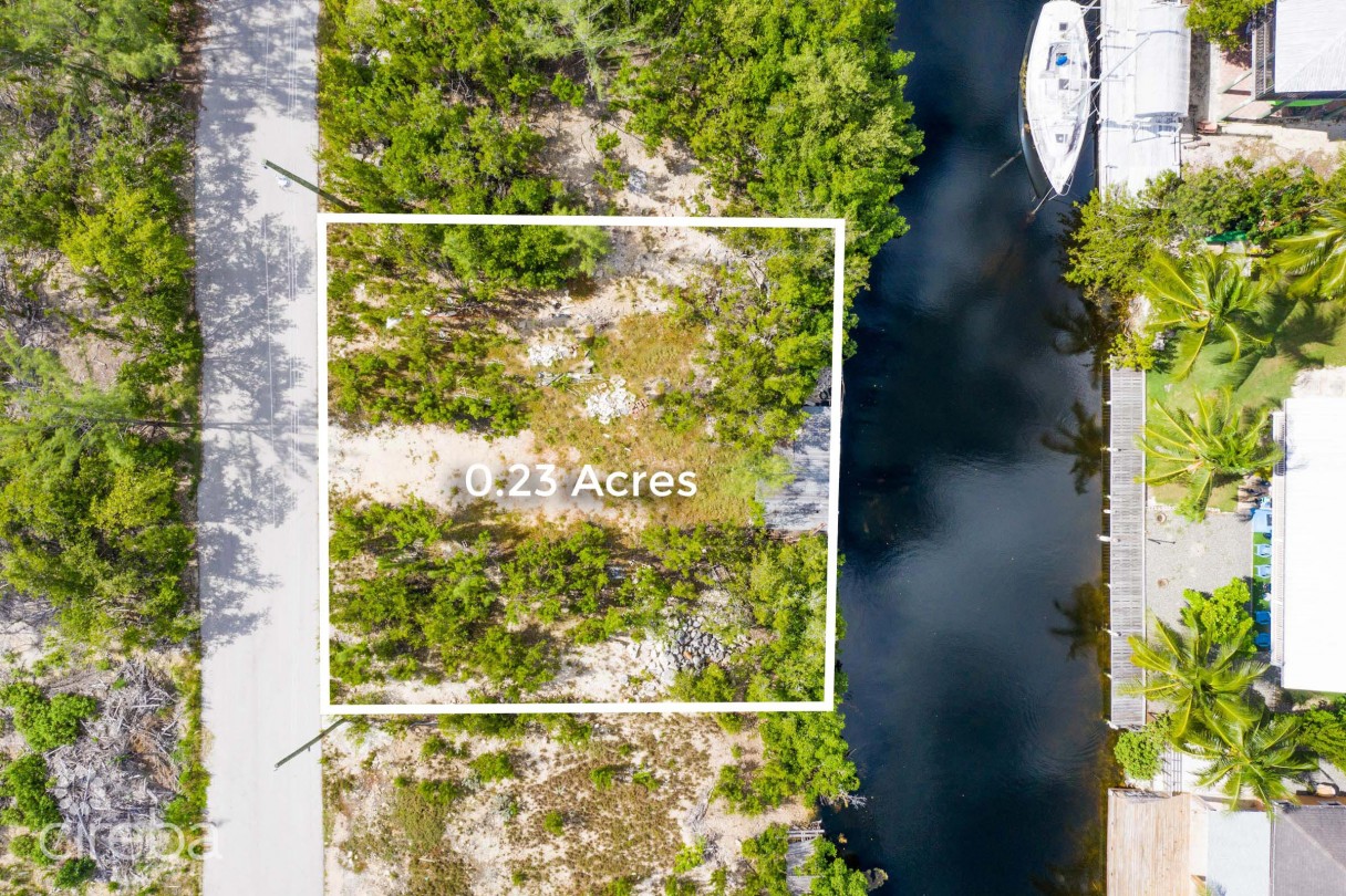 Green Street 0.23 Acres, Savannah Canal-front - Image 8