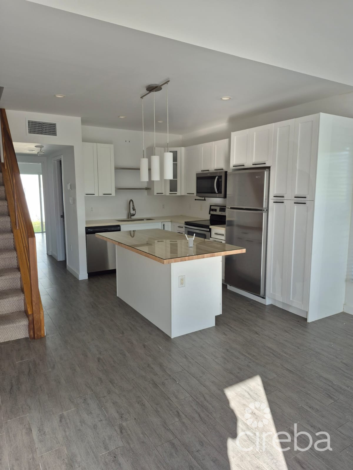 Tropical Villas #4 - Image 2