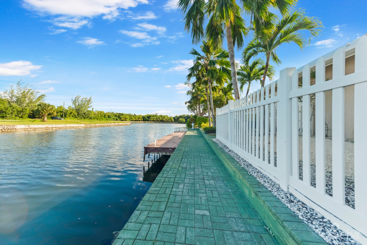 Timeless Palm Island Circle Estate - Image 15