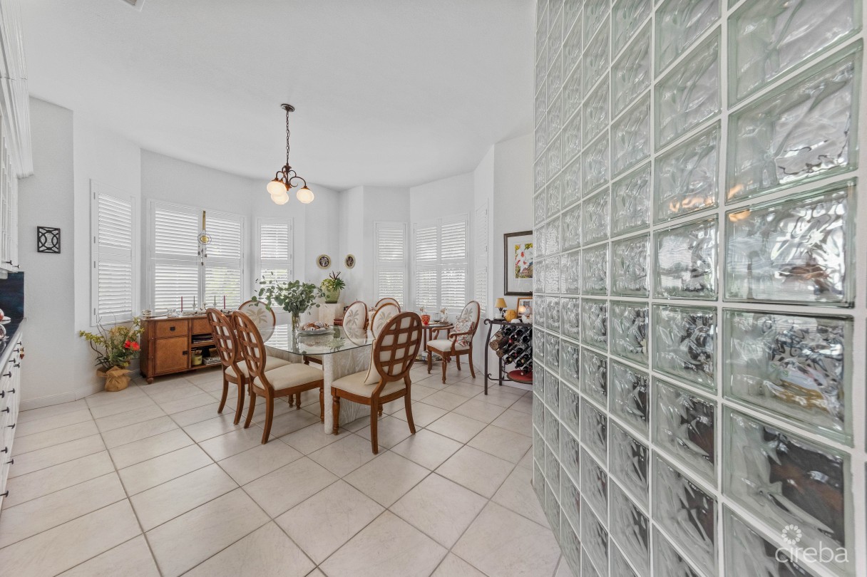 Timeless Palm Island Circle Estate - Image 18