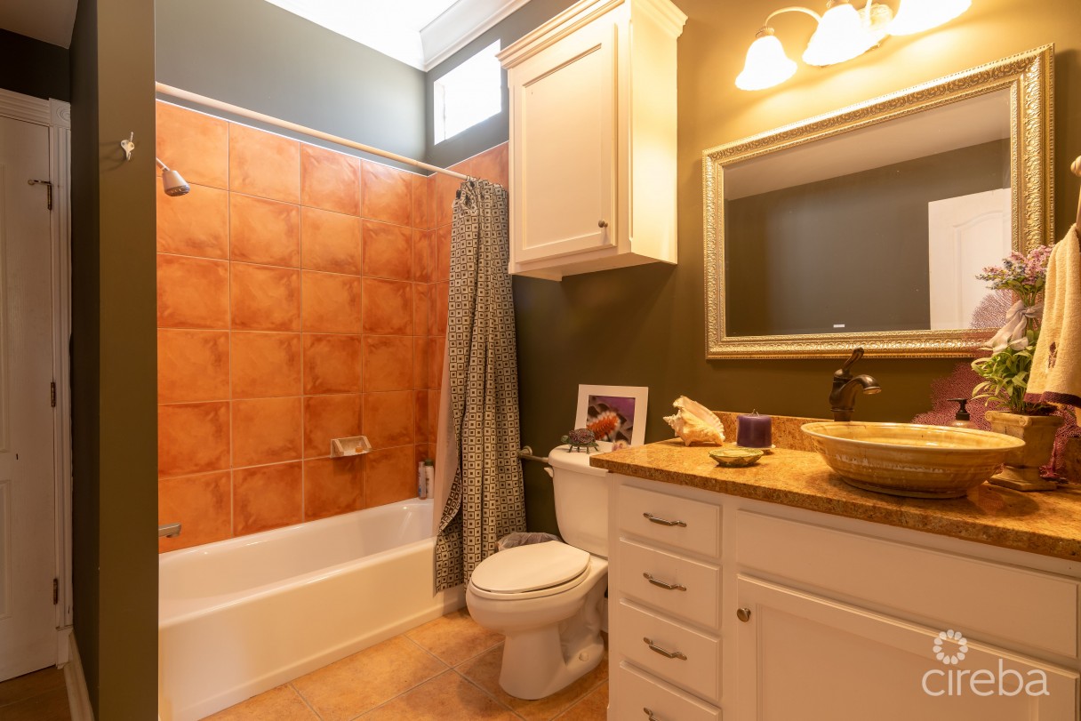 Irish Cottage - Image 17