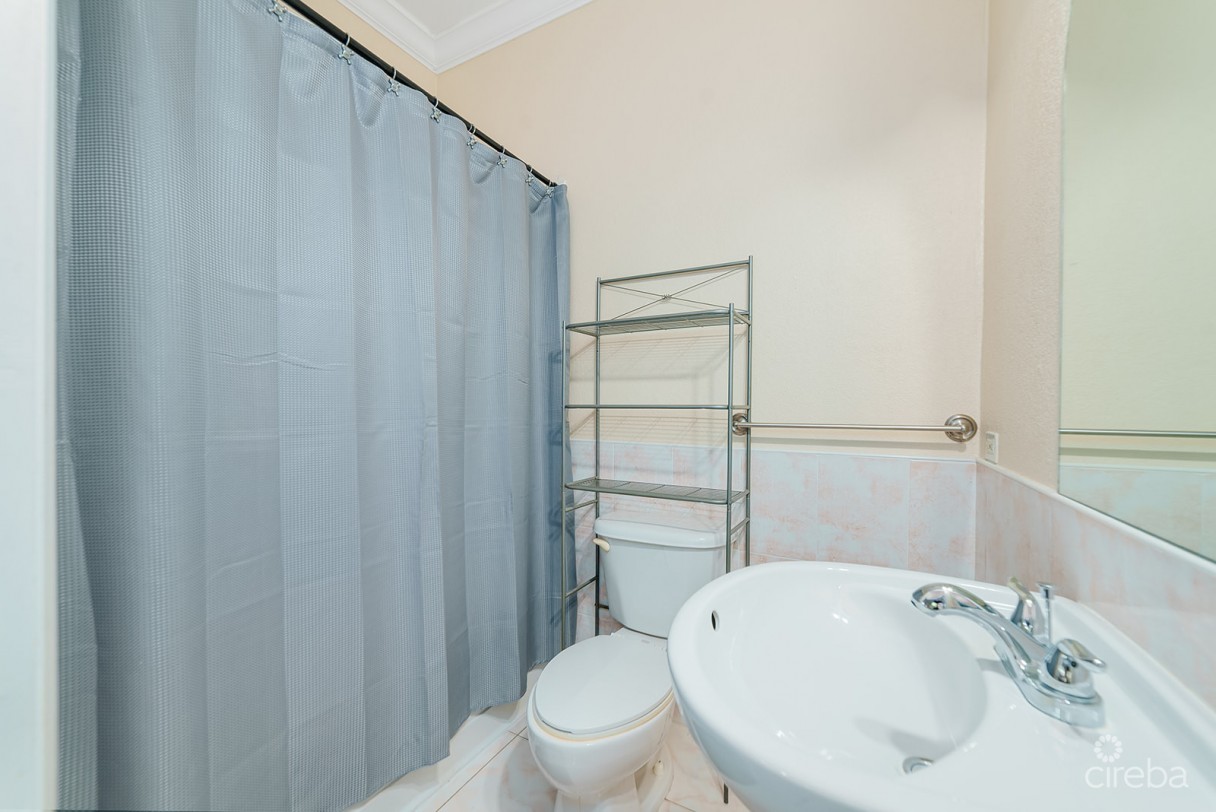 4 Bed + Office / 3.5 Bath Single Family Home - Image 12