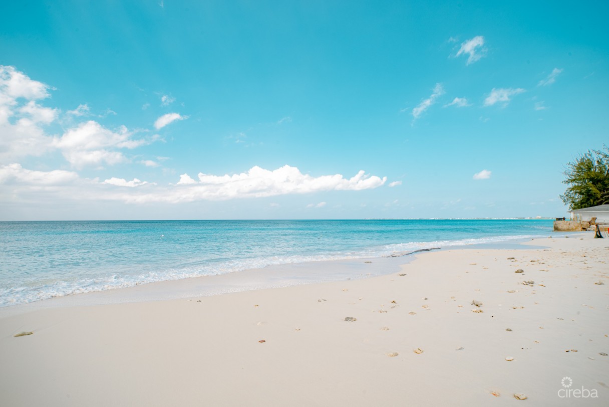 Beachfront Condo Island Pine Villas - Image 16