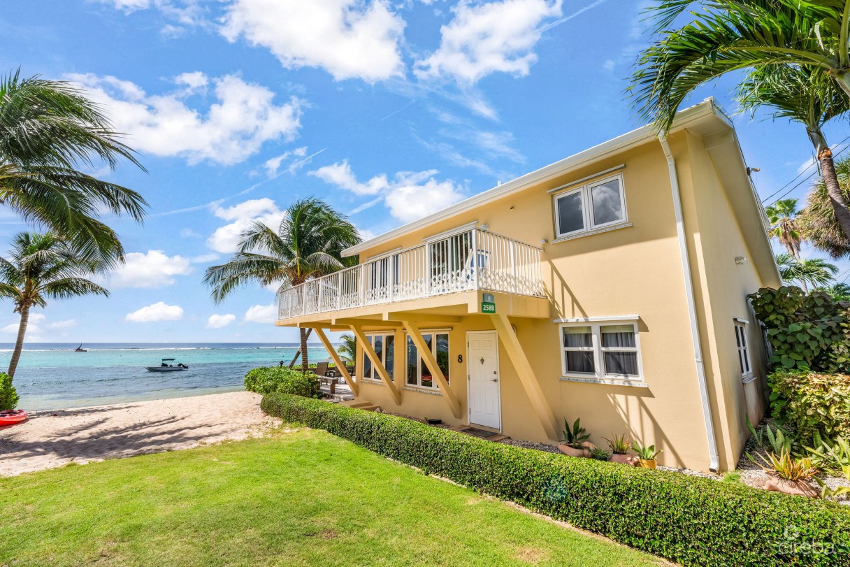 Caribbean Paradise 8, 3 Bed + Den Beachfront Villa - Image 1