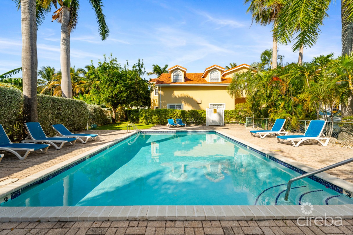 Fountain Court 3 Bed Plus Den - Image 1