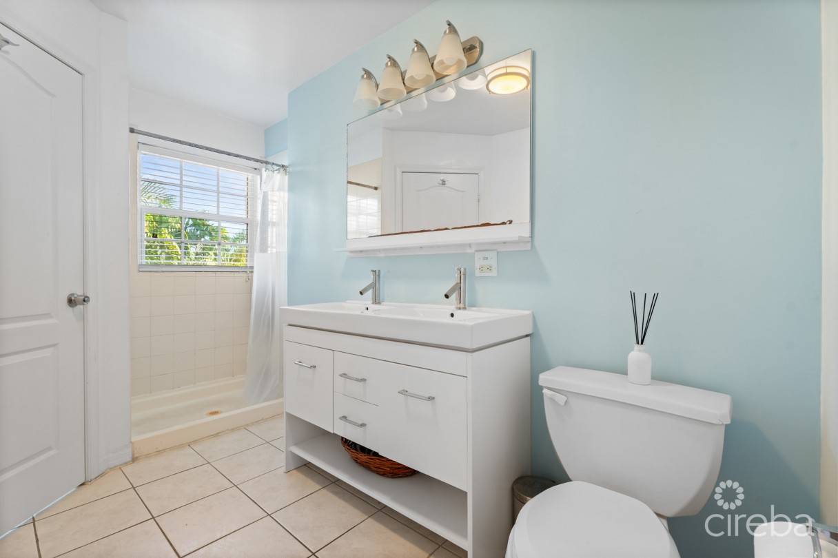 Fountain Court 3 Bed Plus Den - Image 4