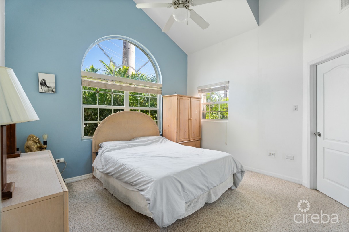 Fountain Court 3 Bed Plus Den - Image 3