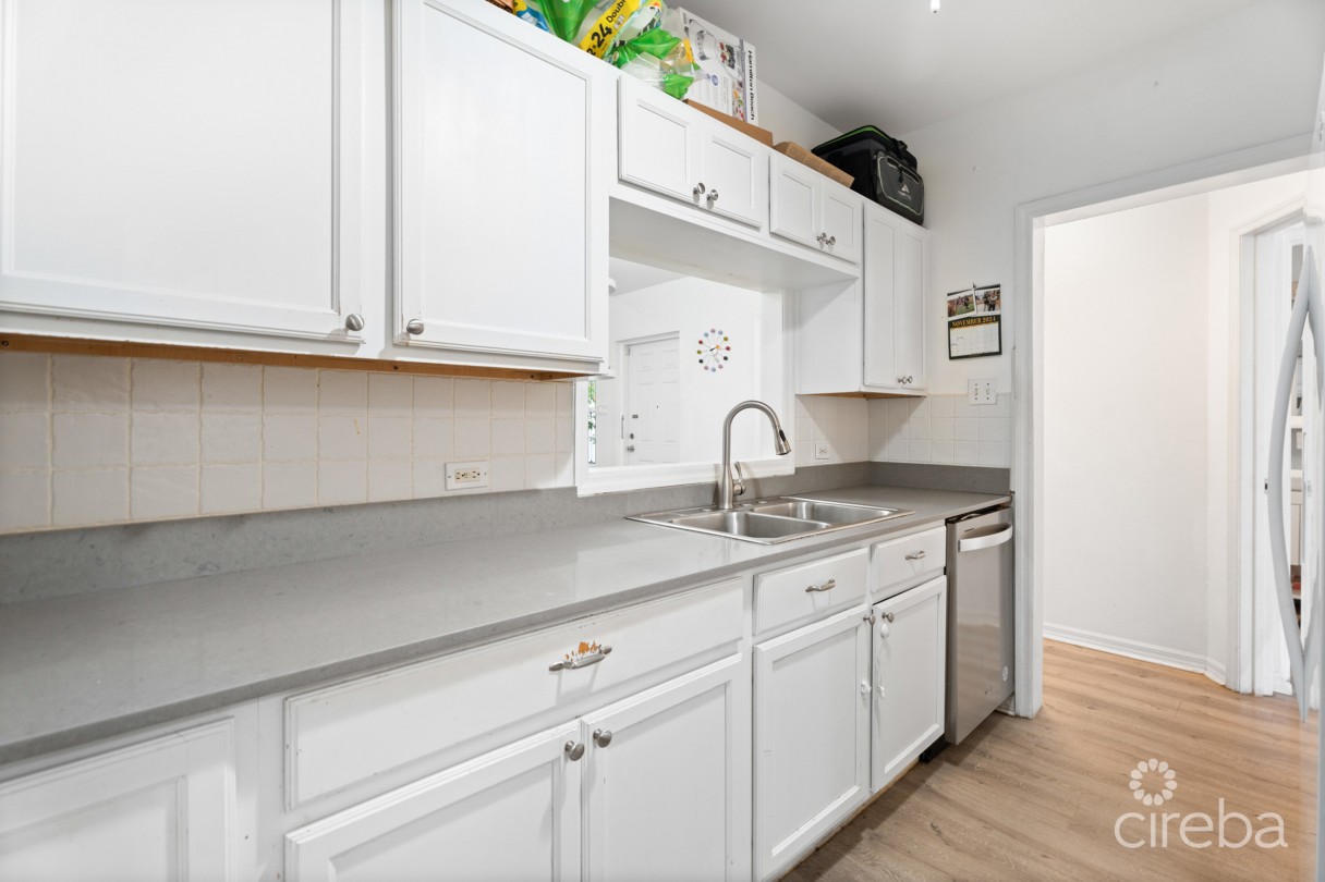 Fountain Court 3 Bed Plus Den - Image 10