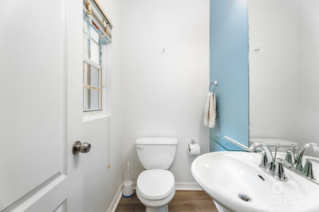 Fountain Court 3 Bed Plus Den - Image 14