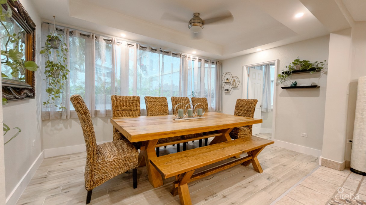 Poinsettia Condo Seven Mile Beach - Image 6